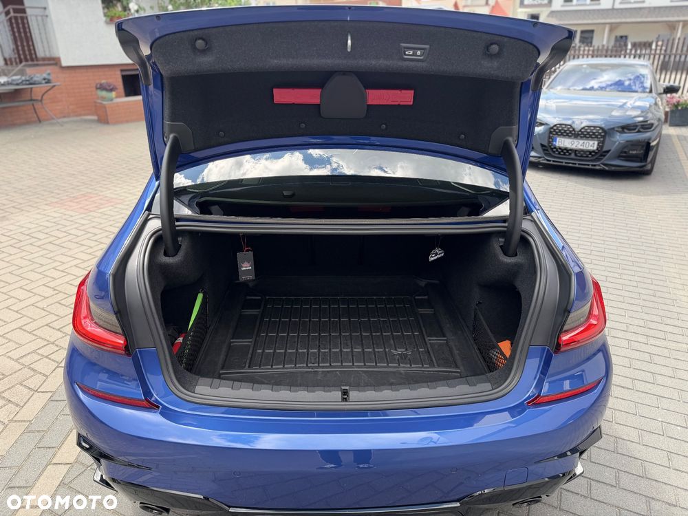 BMW Seria 3 320d xDrive M Sport - 27