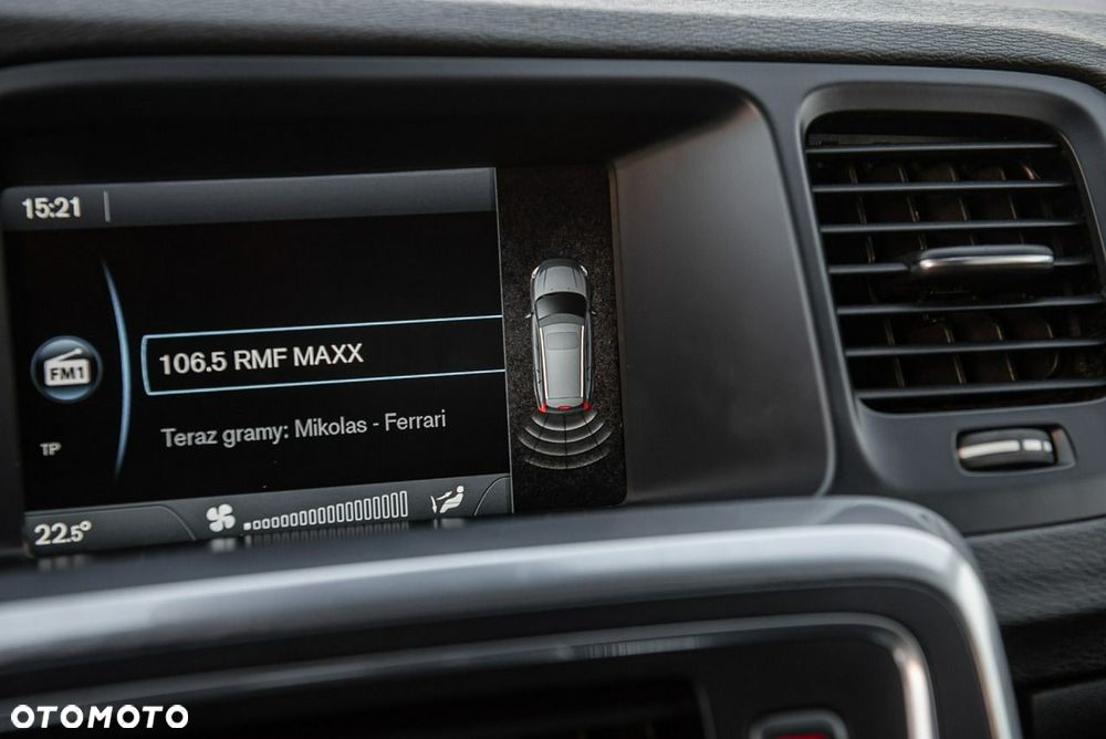 Volvo V60 D4 R-Design Momentum - 21