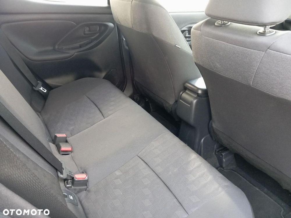 Toyota Yaris Hybrid 1.5 Style - 13