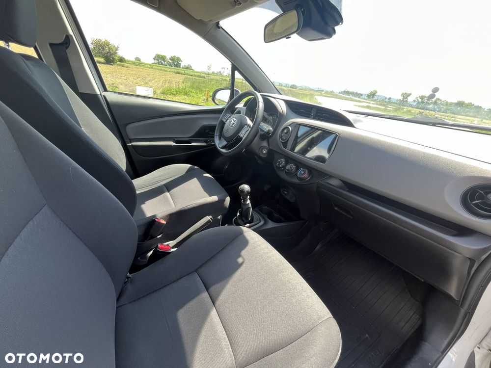 Toyota Yaris 1.5 Active - 13