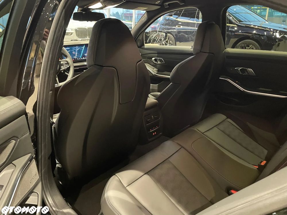 BMW M3 Competition M xDrive - 19