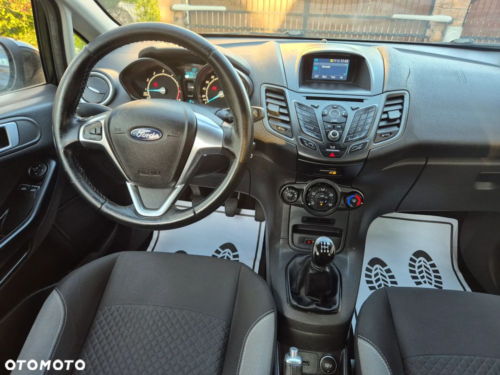 Ford Fiesta 1.25 Celebration - 23