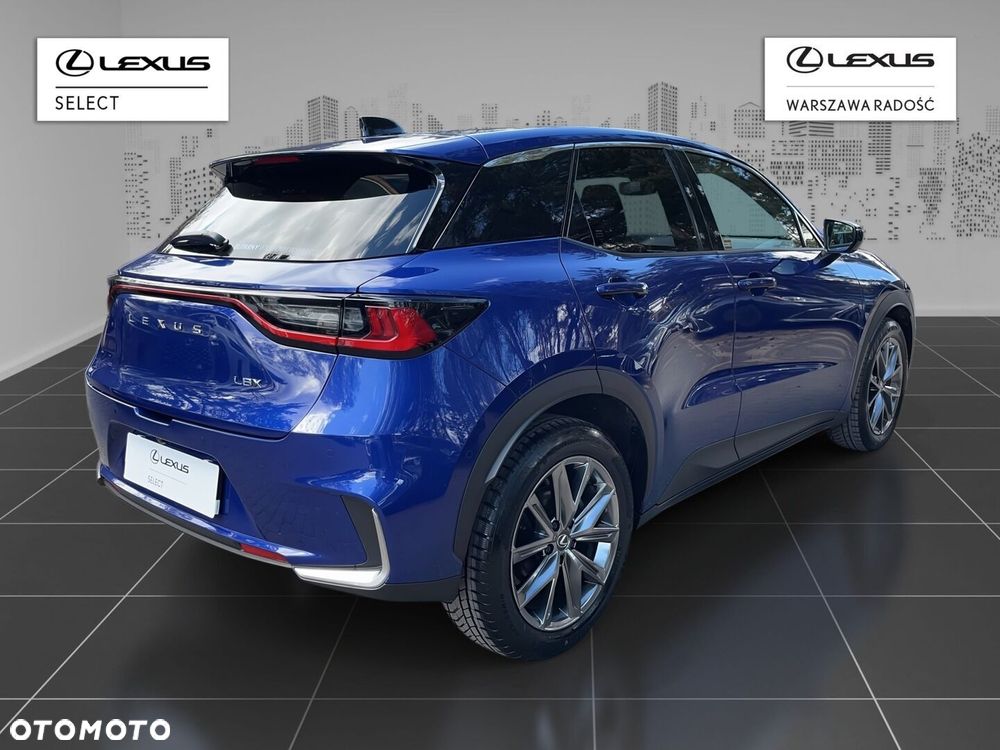 Lexus LBX - 3