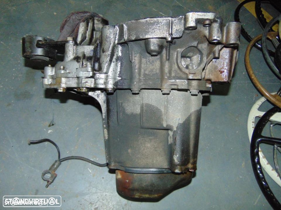 Citroen AX 10 de 1996 caixa de velocidades - 4