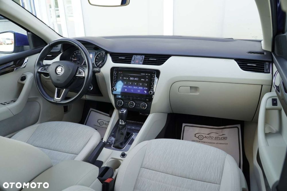 Skoda Octavia 2.0 TDI DSG Style - 11