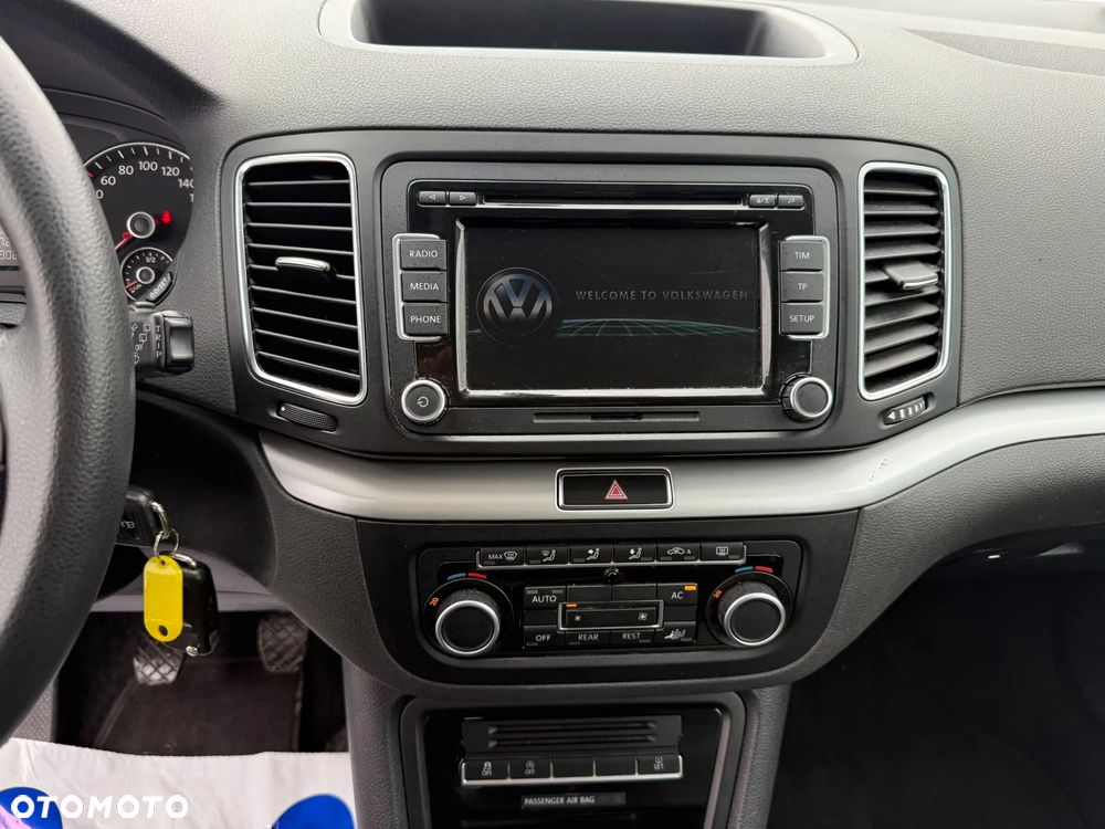 Volkswagen Sharan - 10