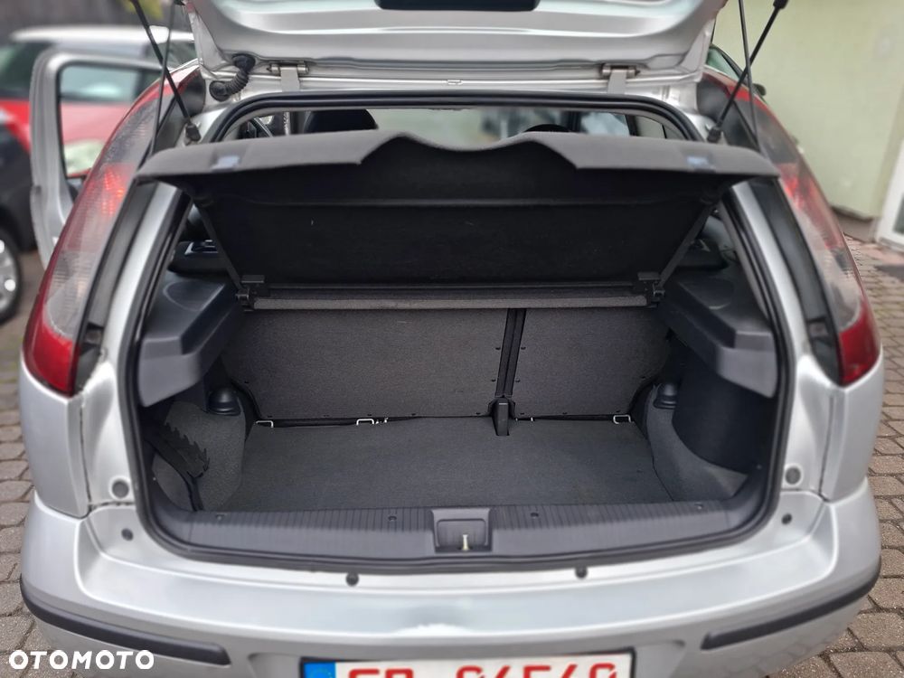 Opel Corsa 1.2 16V - 10