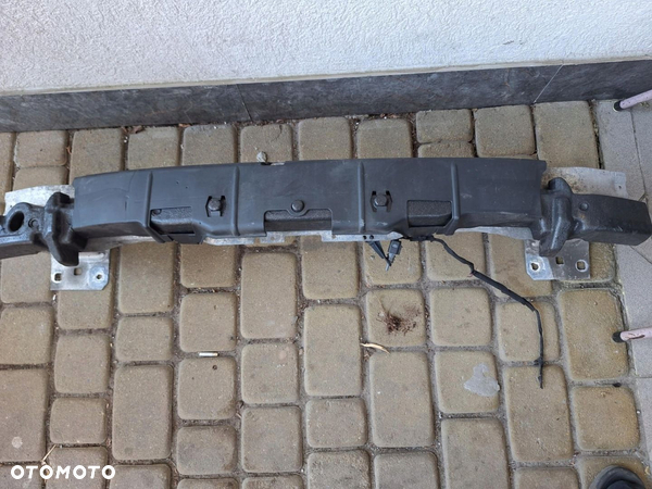 BELKA ZDERZAKA PRZÓD AUDI A3 S3 8V4807109E KOMPLETNA Z PIANKĄ