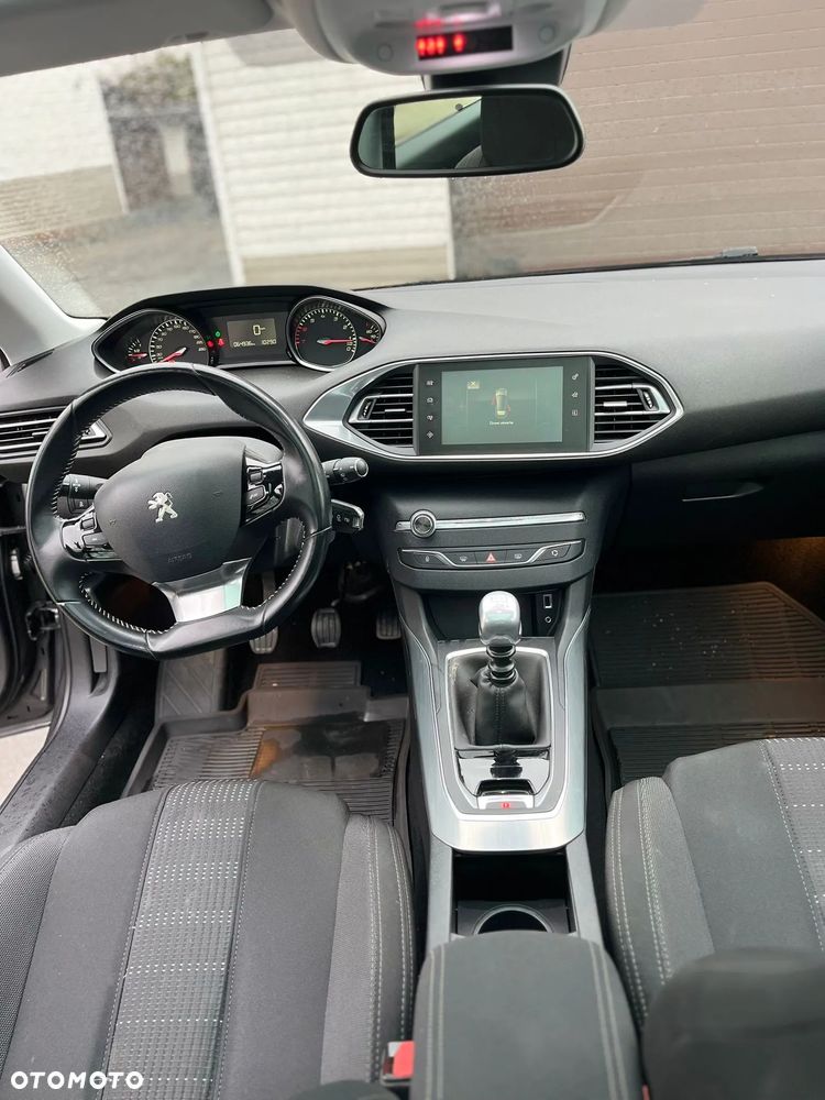 Peugeot 308 - 10