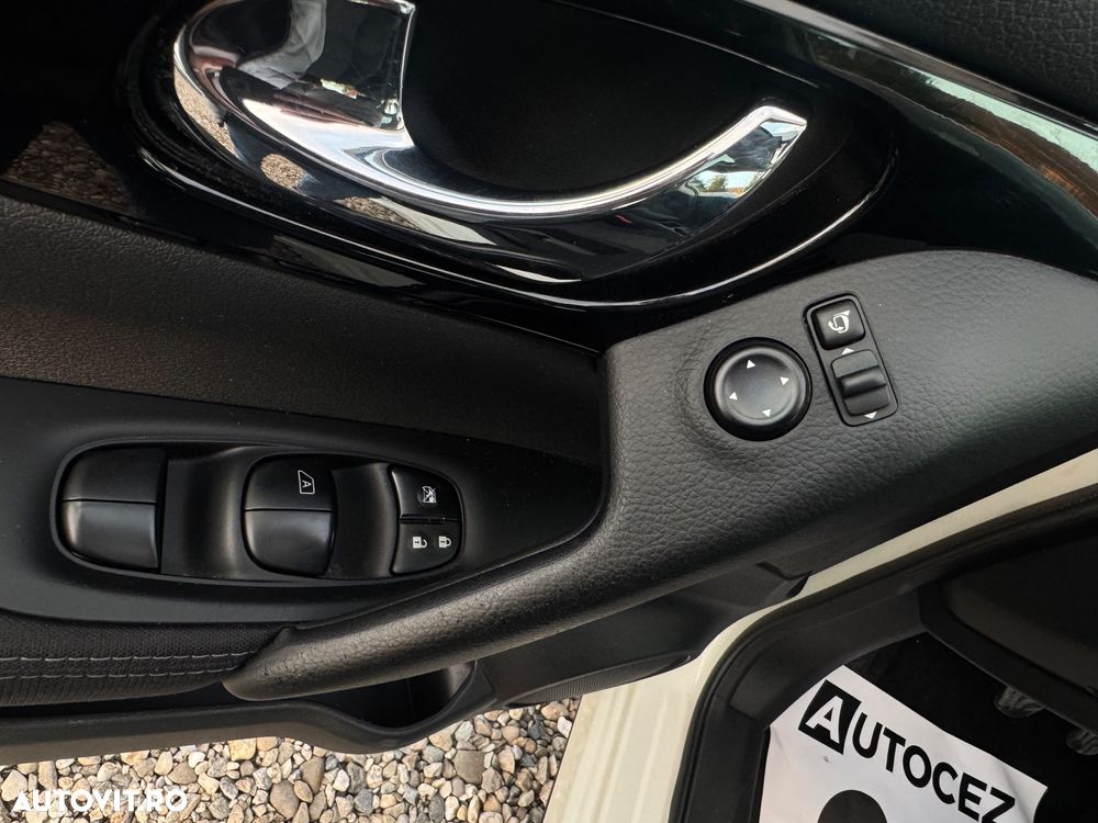 Nissan Qashqai 1.5 DCI N-Connecta - 25