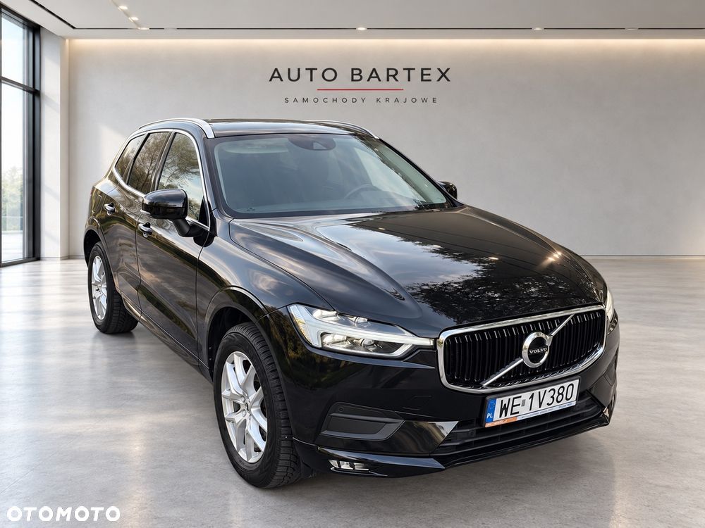 Volvo XC 60 B5 D AWD Plus Dark - 2