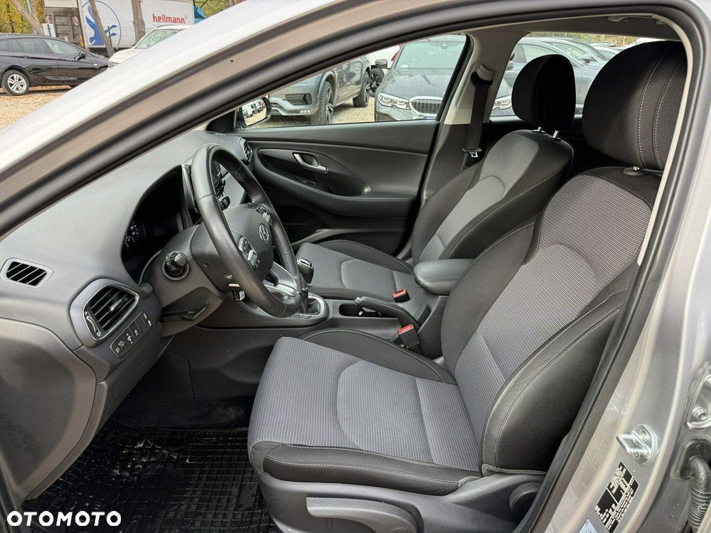 Hyundai i30 1.5 DPI Modern - 24