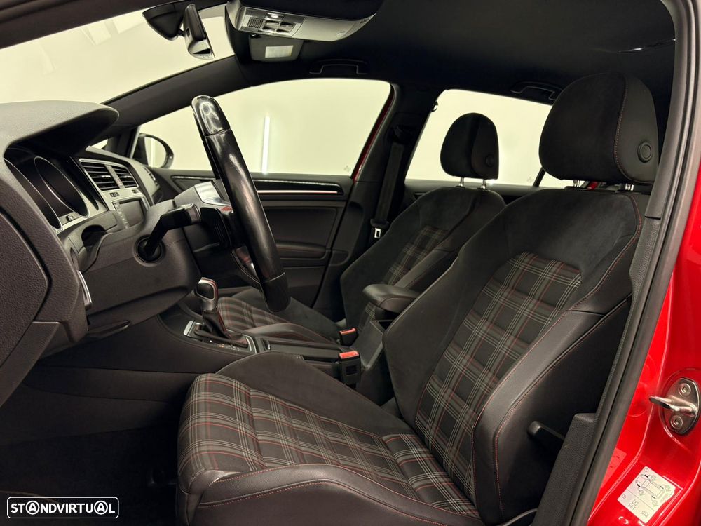 VW Golf 2.0 TSi GTi DSG - 16