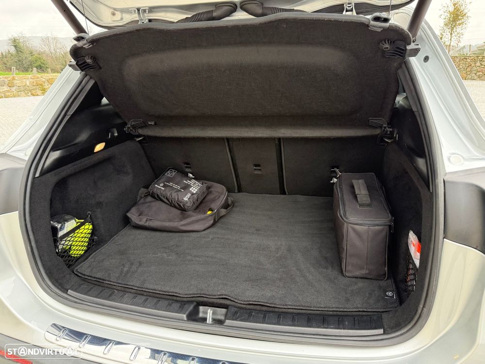 Mercedes-Benz EQA 250 AMG Line - 28