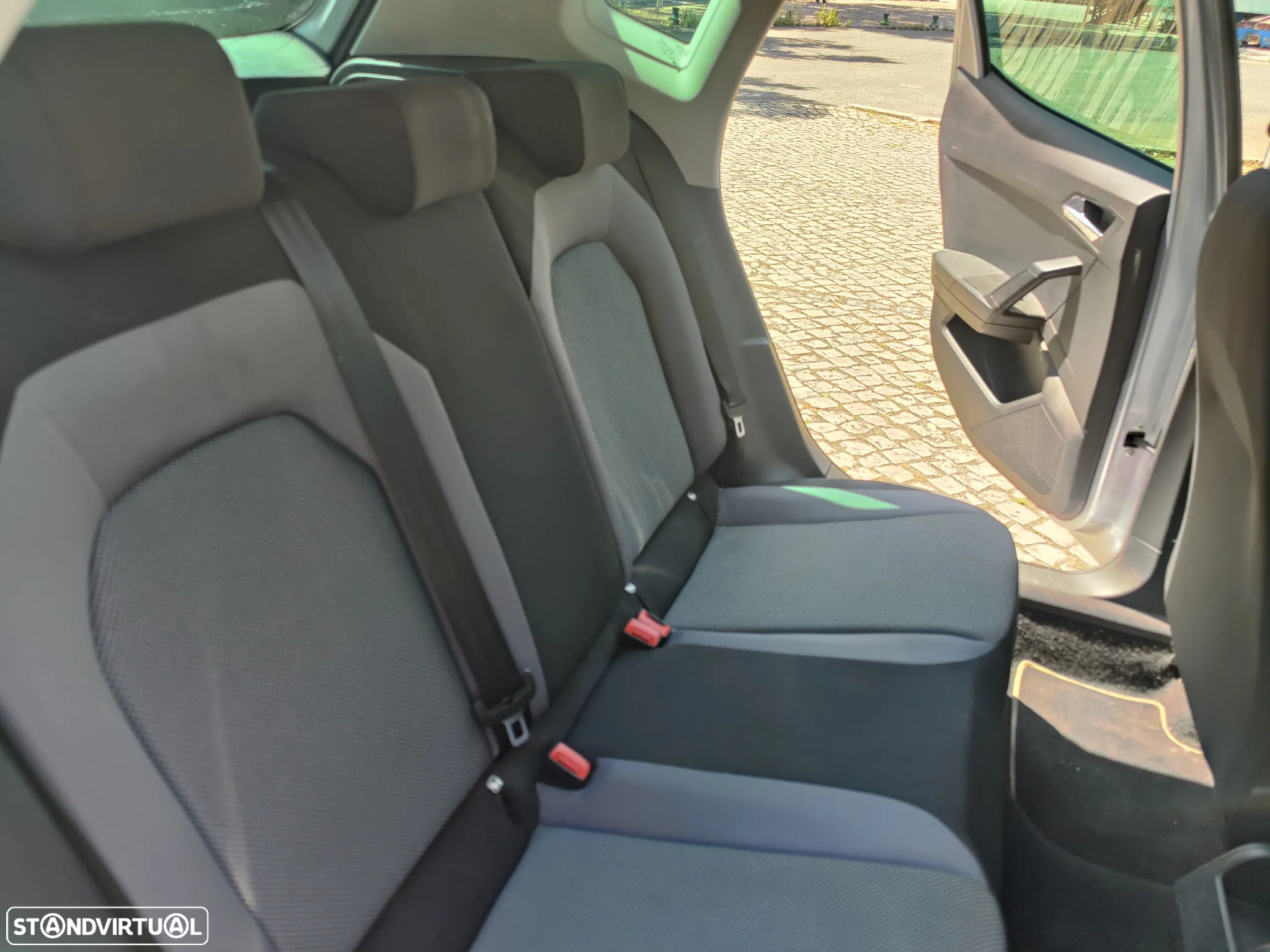 SEAT Arona 1.6 TDI Style - 14