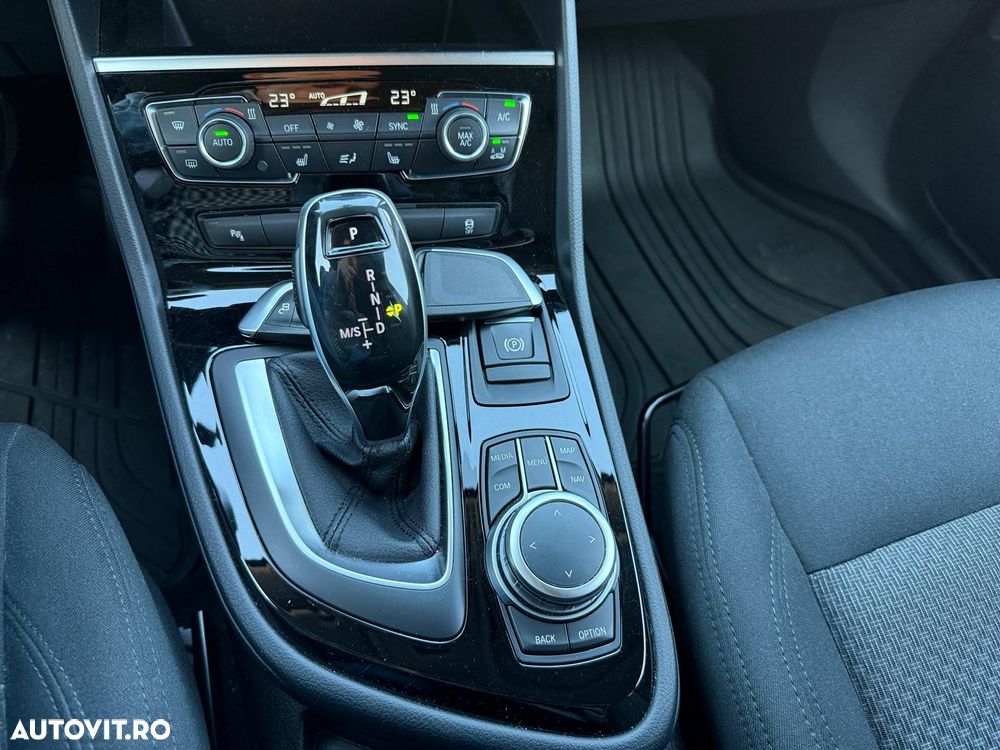 BMW Seria 2 220i Active Tourer Aut. Advantage - 13