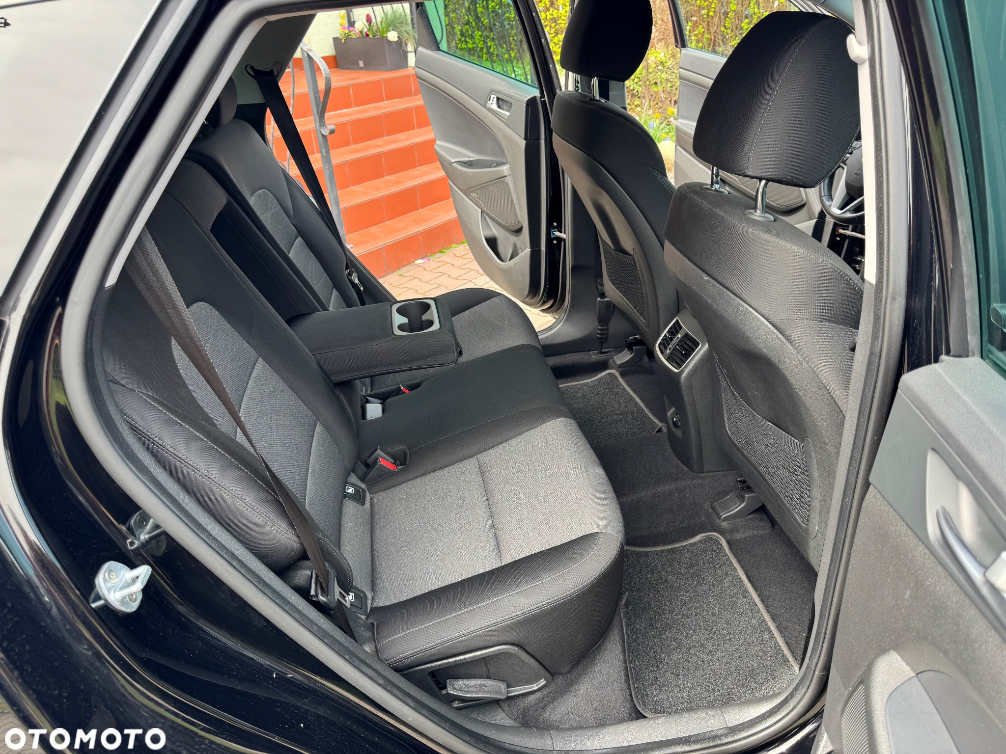 Hyundai Tucson 1.6 GDI BlueDrive Style 2WD - 24