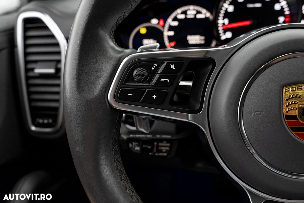 Porsche Cayenne Coupe Tiptronic S - 33
