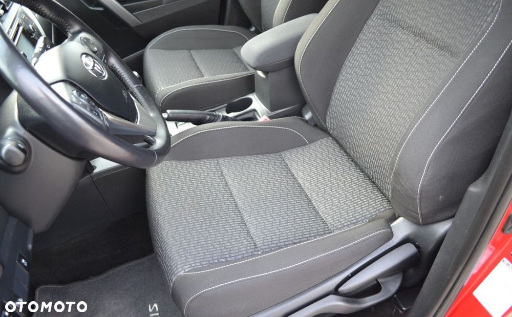 Toyota Auris 1.33 VVT-i Terra - 23