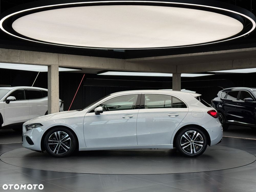 Mercedes-Benz Klasa A 200 d Progressive 8G-DCT - 3