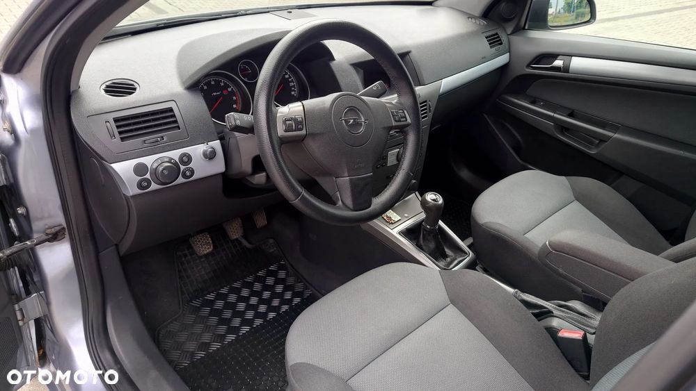 Opel Astra 1.6 Sport - 17