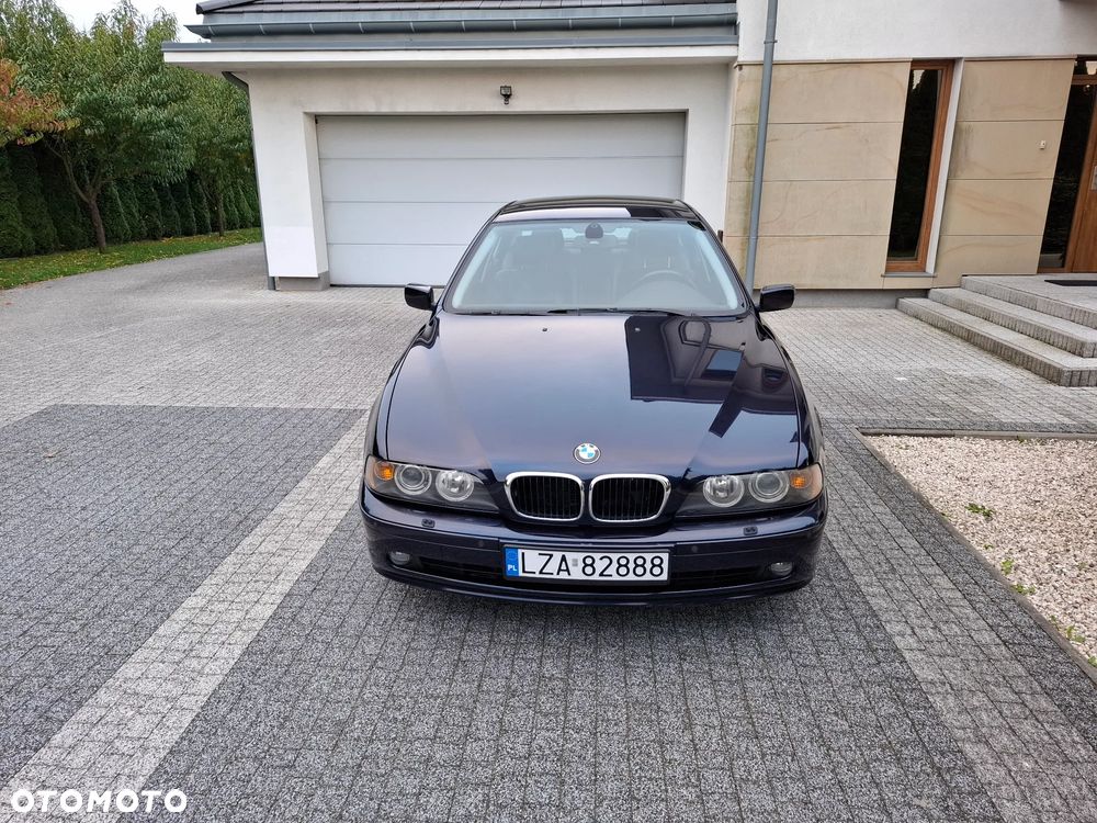 BMW Seria 5 525i - 4