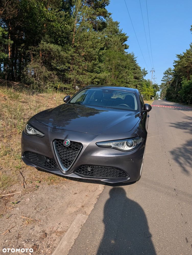 Alfa Romeo Giulia 2.0 Turbo - 1