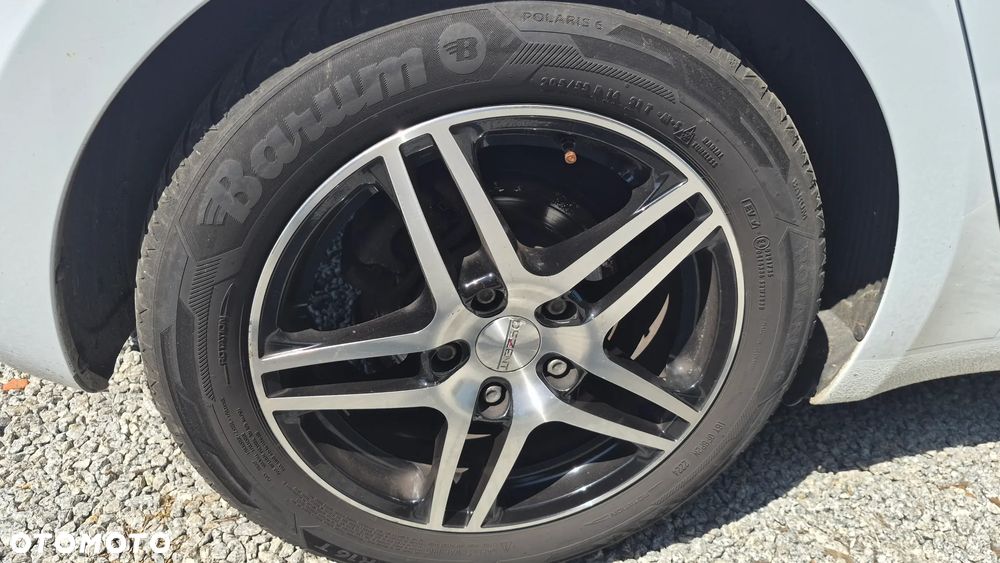 Kia Ceed 1.6 CRDi 128 Vision - 10