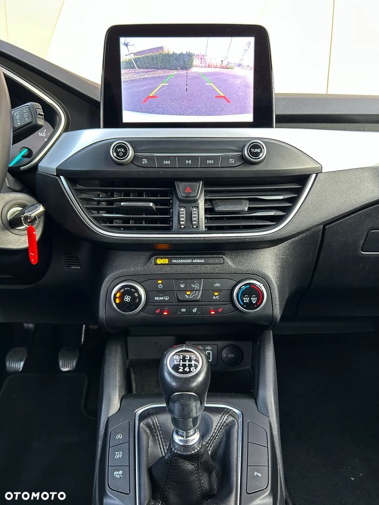 Ford Focus 1.5 EcoBlue Connected - 23