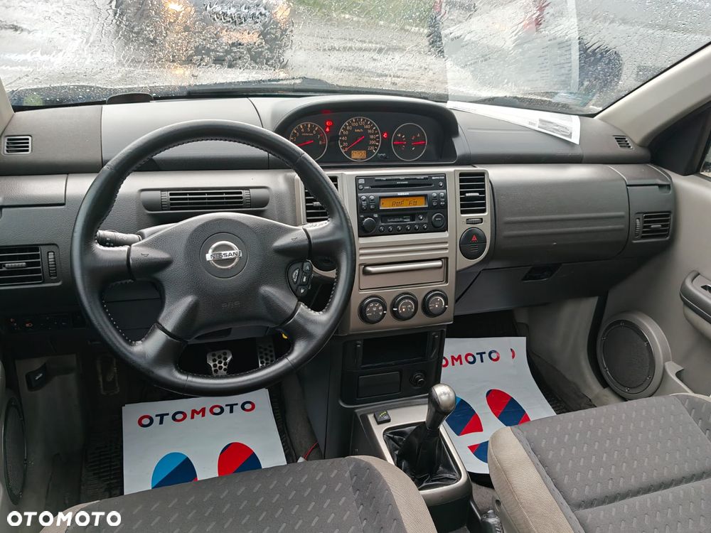 Nissan X-Trail 2.0 4x4 Comfort - 9