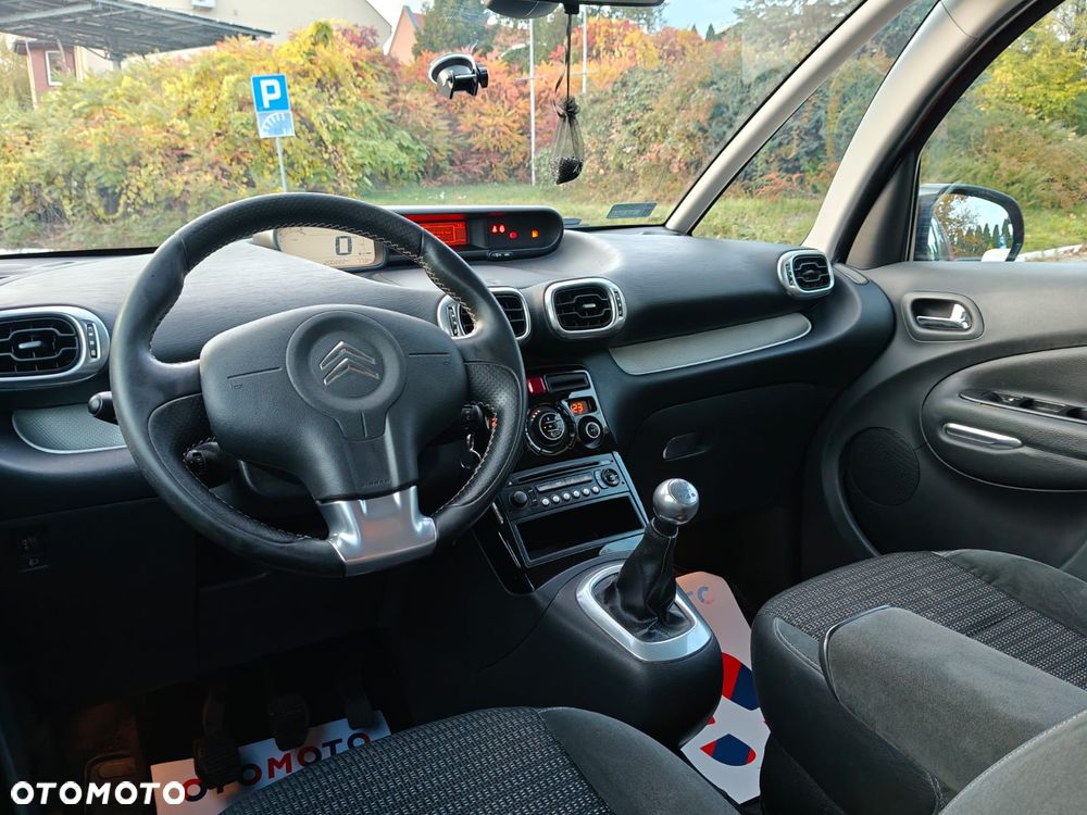 2010 Citroën C3 Picasso VTi 95 Attraction, photograph 9
