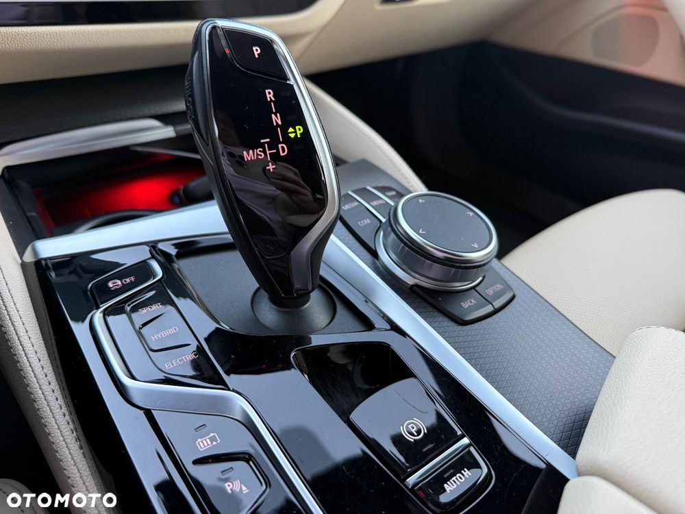 BMW Seria 5 530e M Sport sport - 34