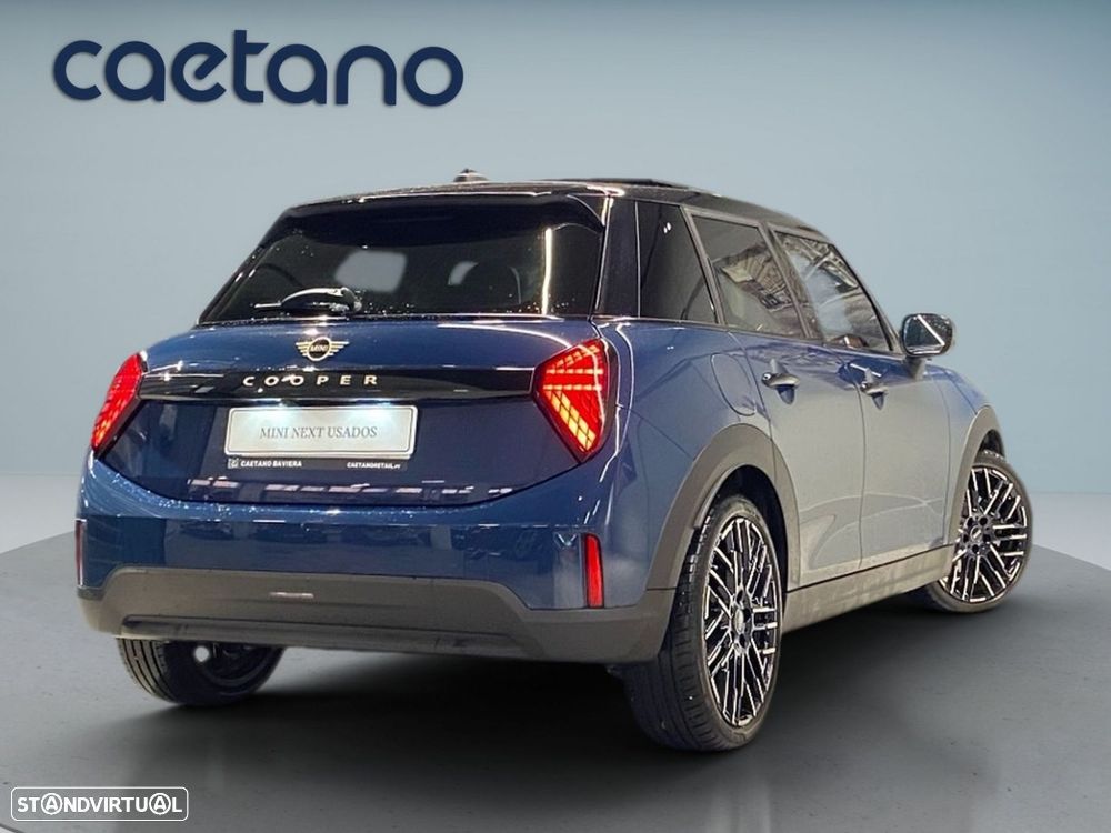 MINI 5 Portas Cooper Auto - 2