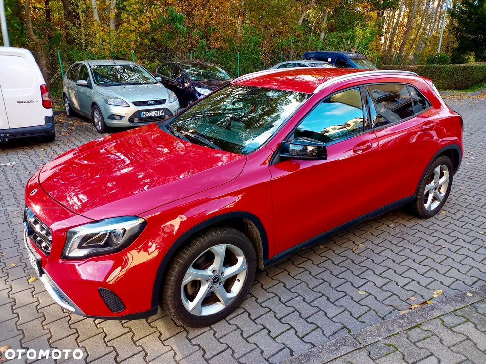 Mercedes-Benz GLA 220 4-Matic Urban - 2