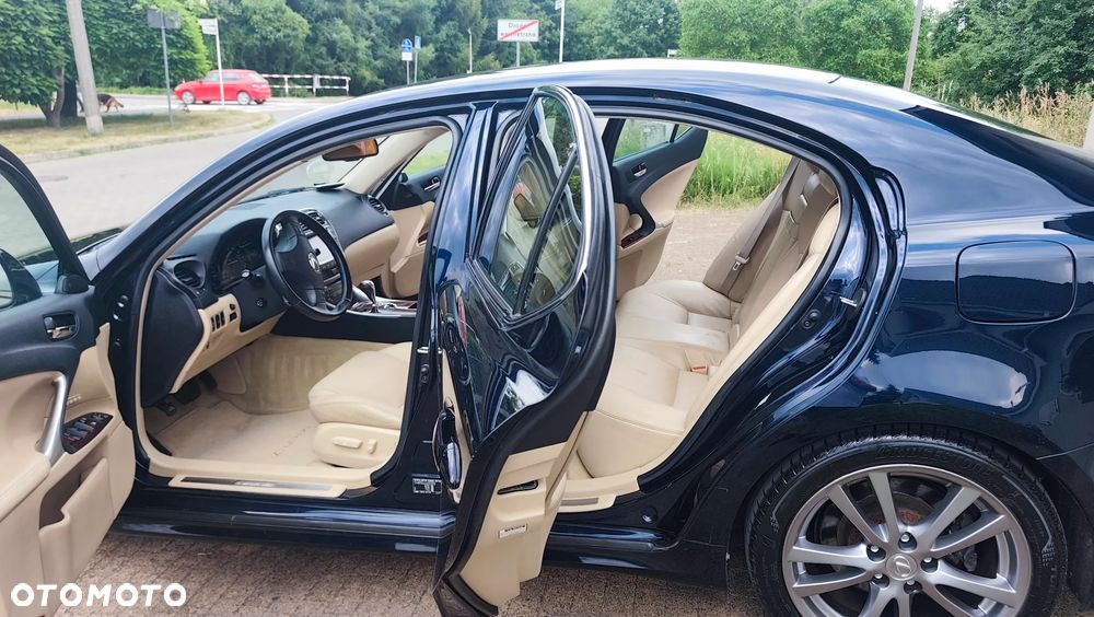 Lexus IS 250 Prestige - 11