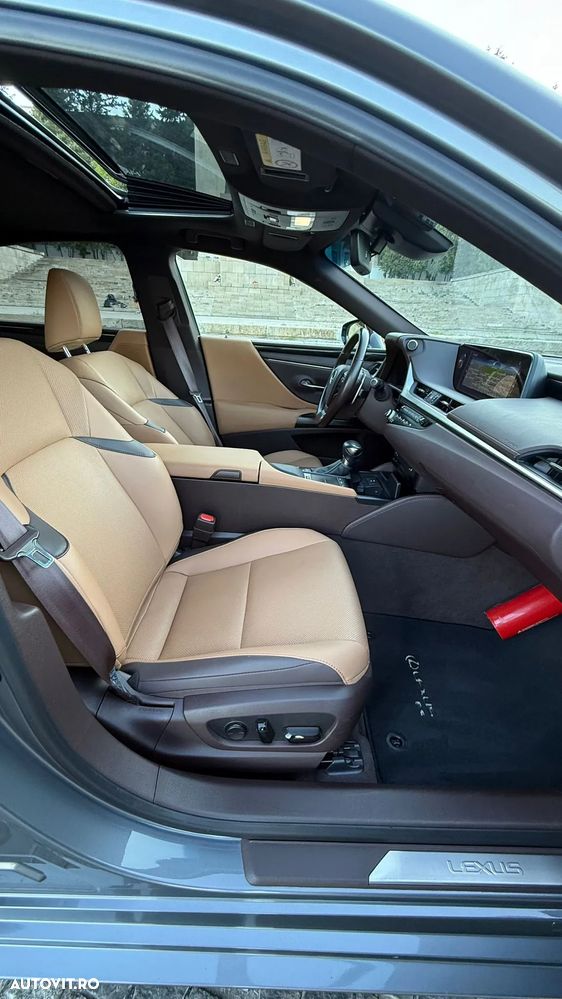 Lexus Seria ES 300h Luxury Line - 16