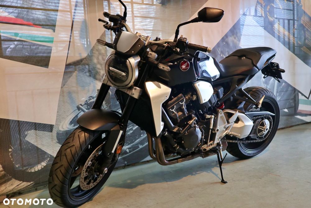 Honda CB - 2
