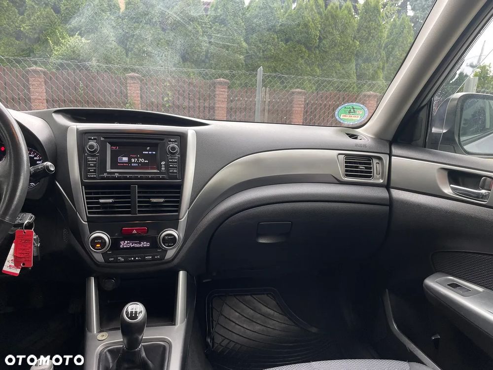 Subaru Forester 2.0X Exclusive - 20