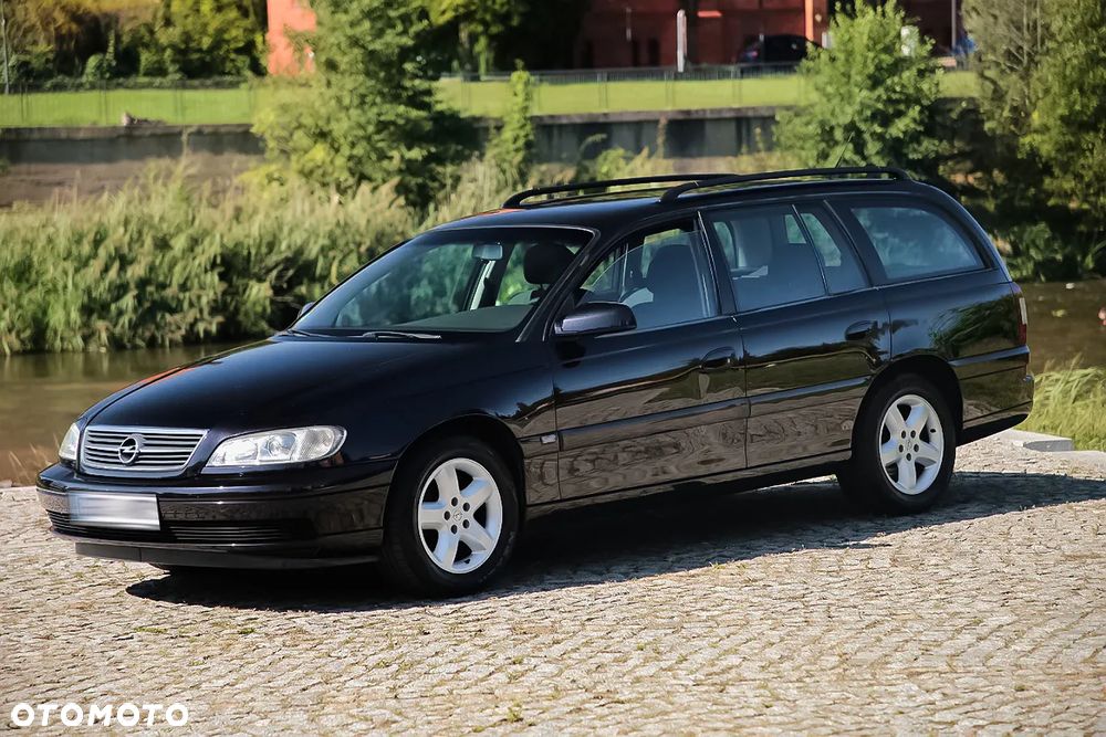 Opel Omega 2.2 Base / Club - 3