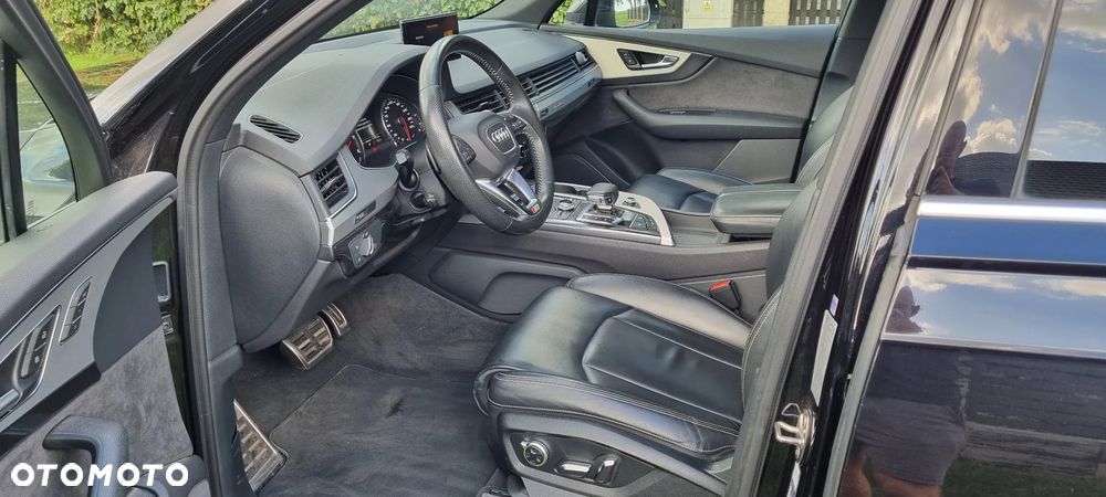 Audi Q7 - 9