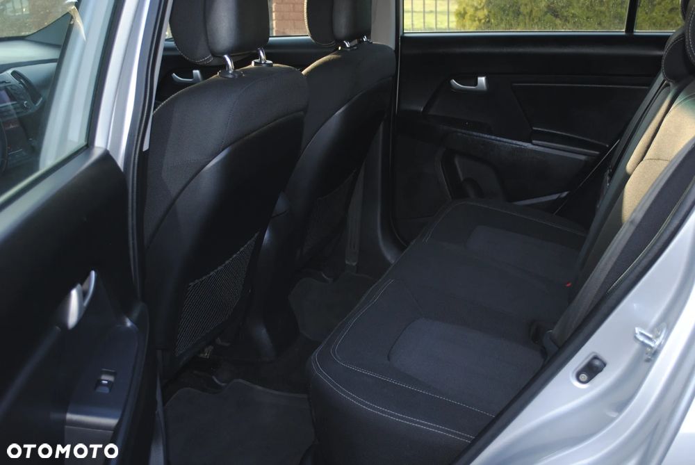 Kia Sportage 1.7 CRDI 2WD Attract - 17