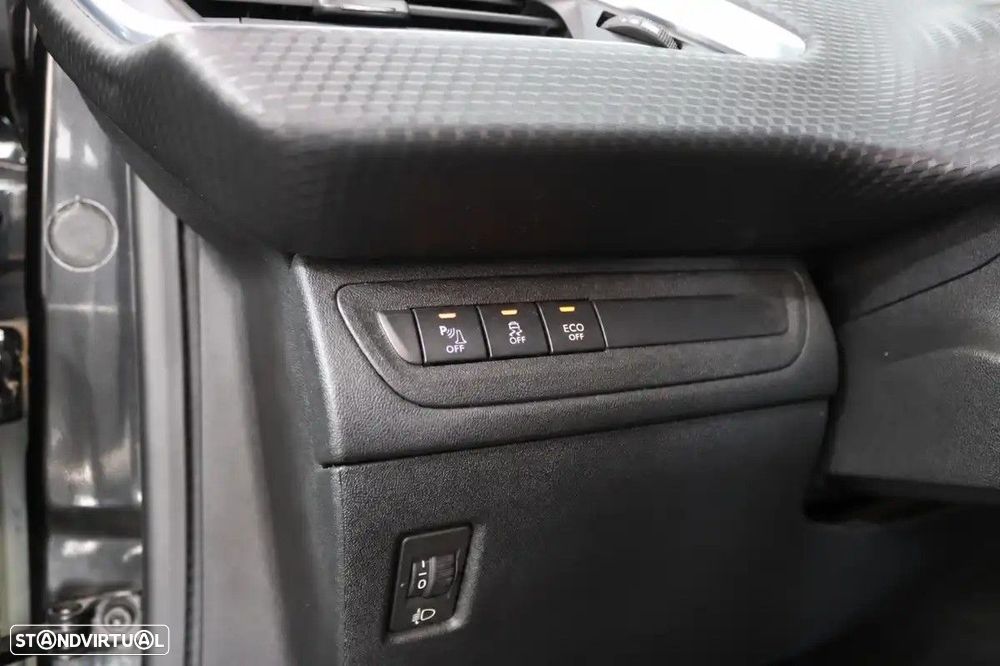 Peugeot 2008 1.2 PureTech Allure - 13