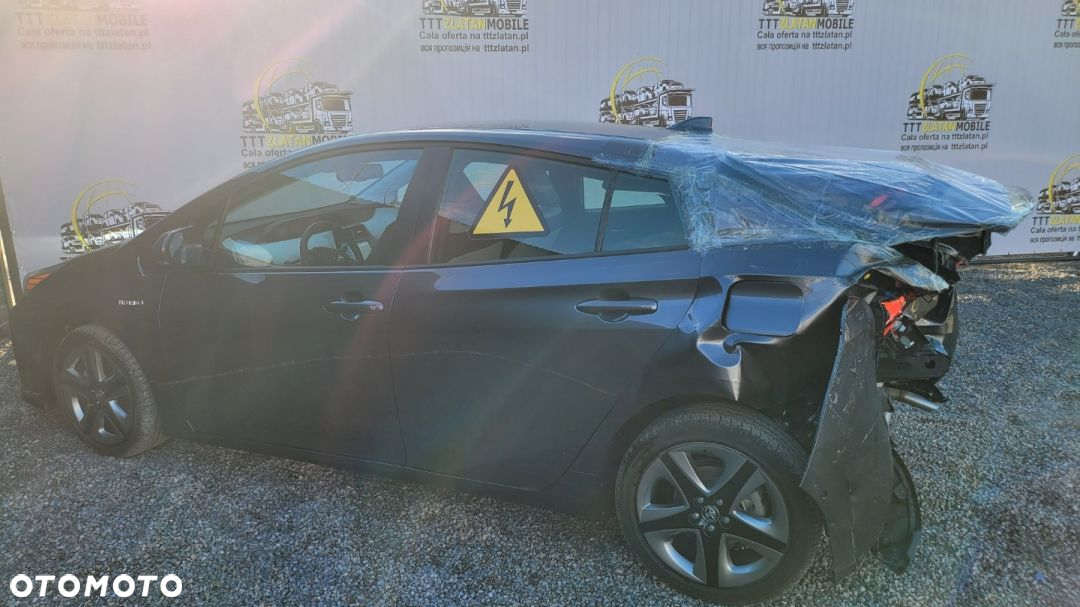 Toyota Prius - 22