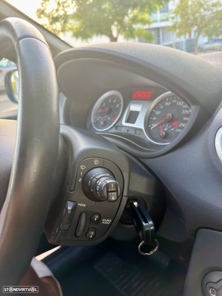 Renault Clio 1.2 TCE Dynamique S - 15