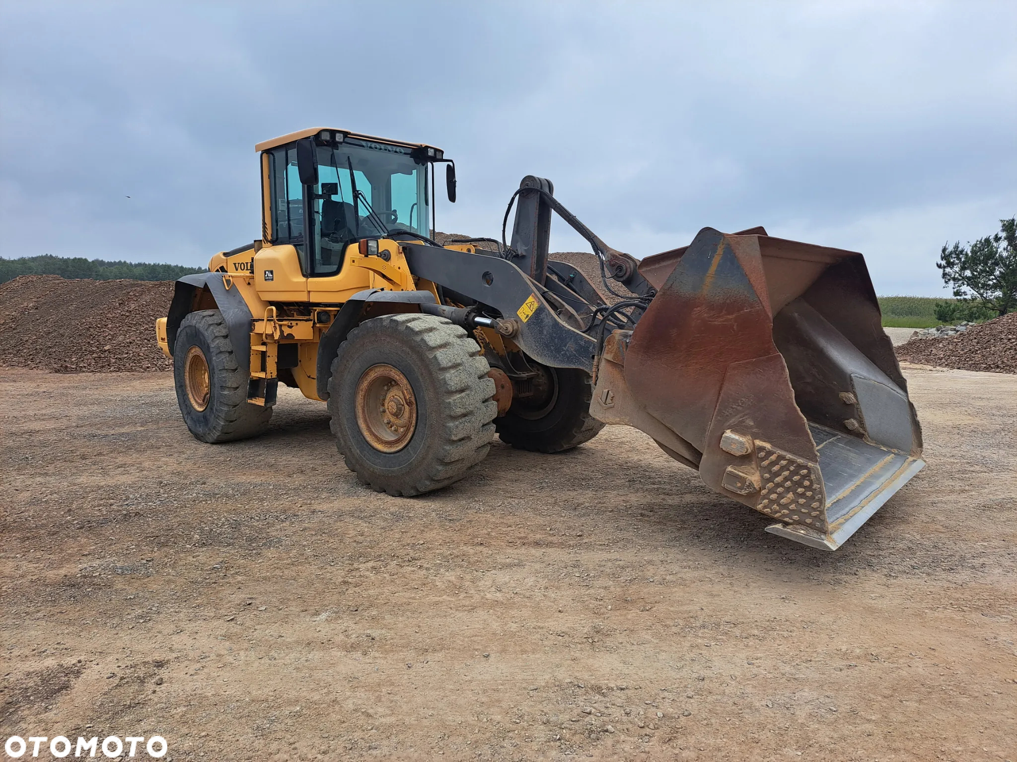 Volvo L120F - 3