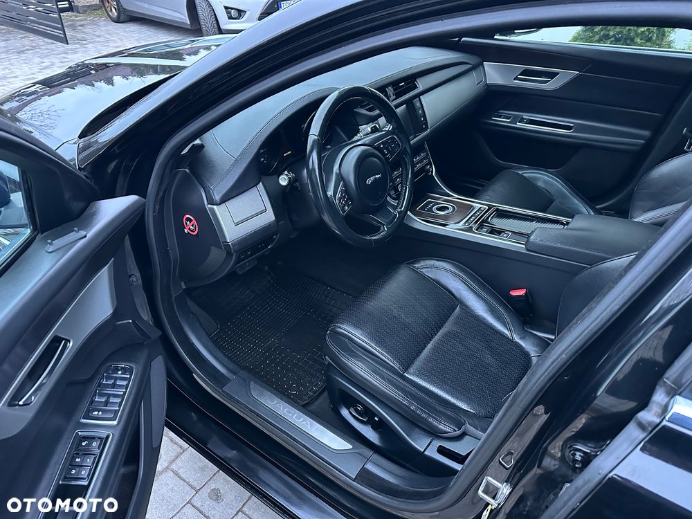 Jaguar XF 2.0 i4D Prestige - 8