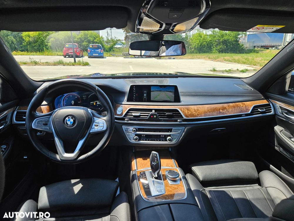 BMW Seria 7 740Li xDrive - 13