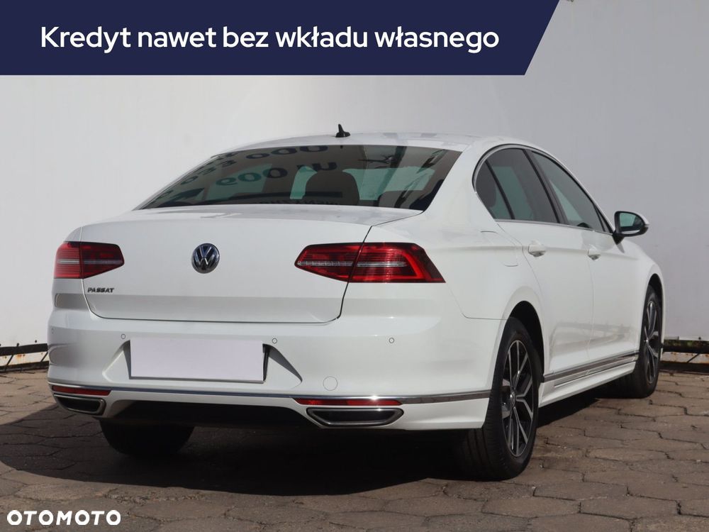 Volkswagen Passat - 7