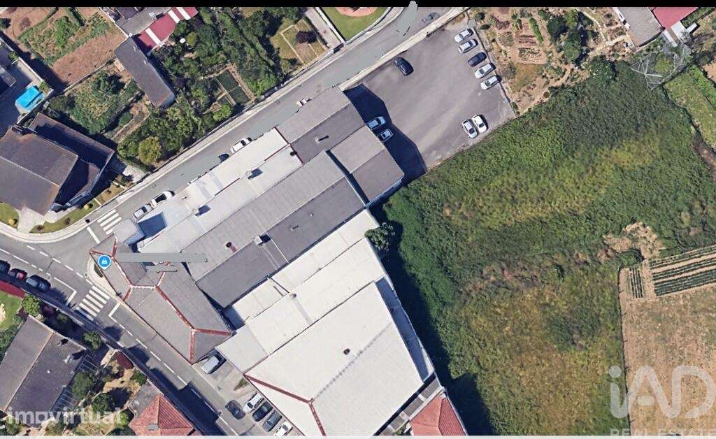 Hangar em Escapães de 3300,00 m2 - Grande imagem: 2/30