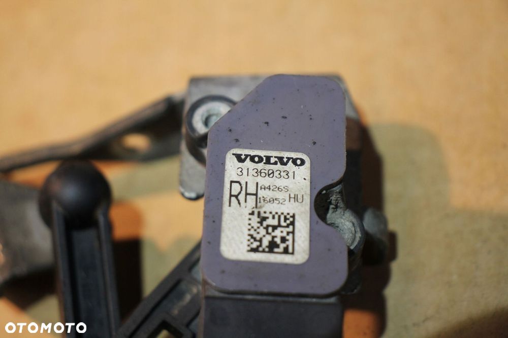 VOLVO V90 S90 XC90 XC60 PRAWY CZUJNIK POZIOMOWANIA LAMPY ŚWIATEŁ 31360331 - 2